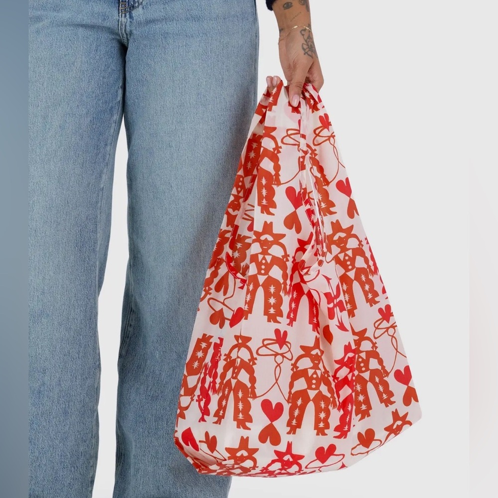 Standard Baggu Reusable Tote Bag in Red & White Cowgirl Print Folds to 5x5 NWT